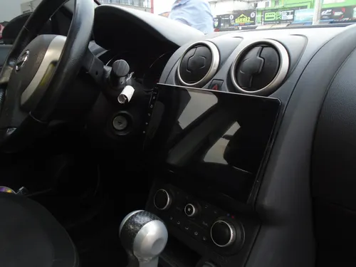 Nissan Qashqai 2.0l 4wd +2 4x2
