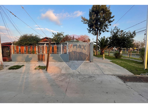 Casa En Pasaje Tanqui, Comuna De San Joaquín