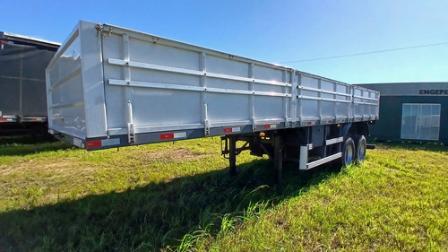 Carreta Graneleira 2 Eixos Com Pneus