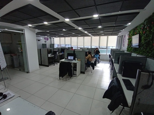 Imagen 3 de 11 de Piso De Oficinas Con Cochera. Zona Aldrey