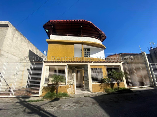 Casa En Venta En La Urb Villa Ingenia Morita Cod23-4973 Hol