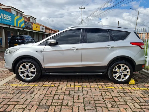 Ford Escape Titanium 2.0cc AT AA 4X4