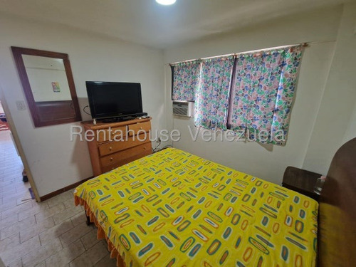 Excelente Apartamento En Venta En Macuto