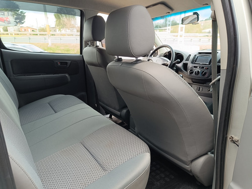 Toyota Hilux 3.0 doble cabina 4x2 srv diesel