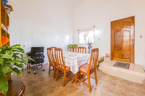 Imagen 2 de 23 de Oportunidad! Venta Casa En La Comercial - 3 Dormitorios - 2 Baños - Cómoda, Iluminada Y Segura!