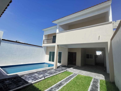 Imagen 1 de 12 de Venta De Casa Con Alberca, Tequesquitengo, Morelos...clave 3420