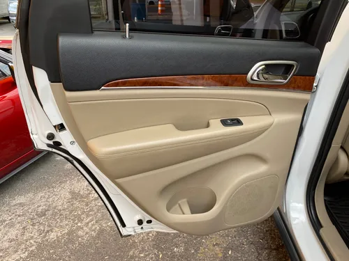 Jeep Grand Cherokee 3.6 Limited Navegación V6 4x2 Mt