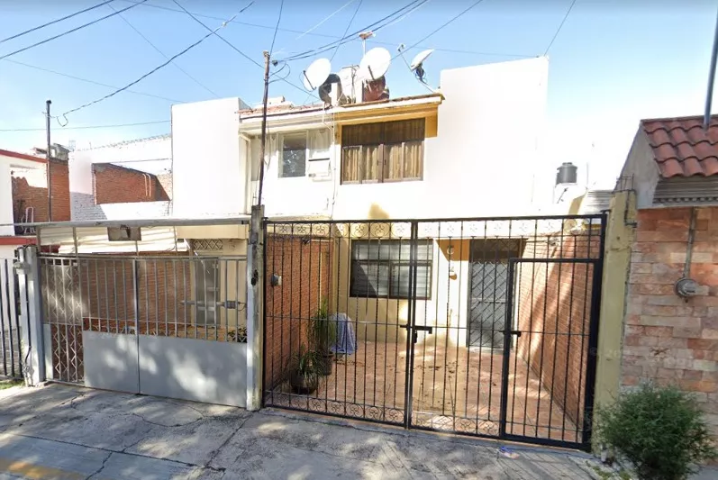 Bonita Casa En Ciudad Satélite Puebla, Venta De Remate Ante Notario