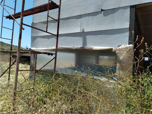 Vende Propiedad Frente A Via Principal- Laureles Limache