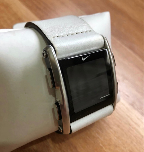 Reloj Nike Retro Blanco Blanco Negro (Usado)