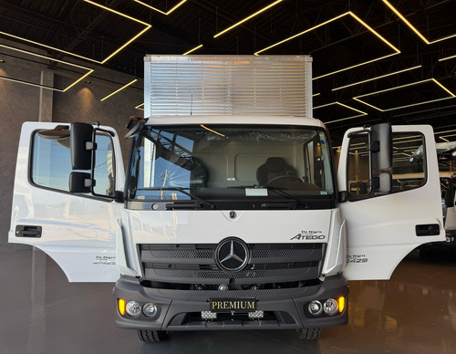 Mercedes-benz Atego 2429 6x2 Truck 2025 Baú Vs Implementos