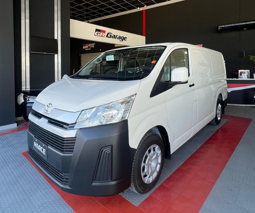 Toyota Hiace 2.8 Tdi Furgón 6at L1h1 3a 4p