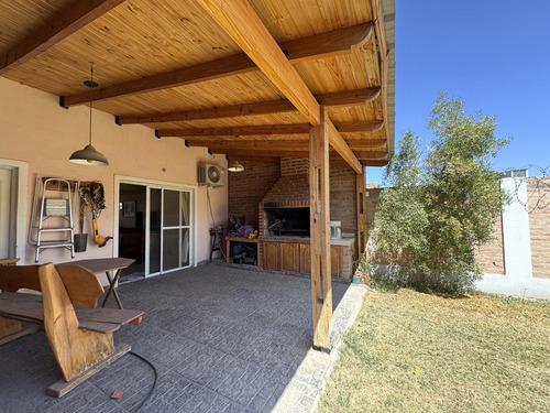 Vende Duplex En B° Rincon Lindo , Cipolletti