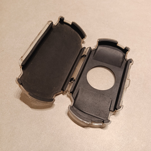 Psp Case Rígido Logitech Para Consolas Sony Psp Playstation Negro (Usado)