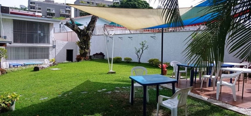 Imagen 4 de 17 de Casa Comercial En Alquiler - Urb. Altamira