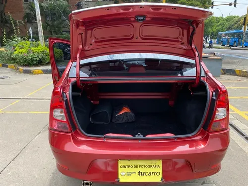 Renault Logan Expression / Modelo 2013