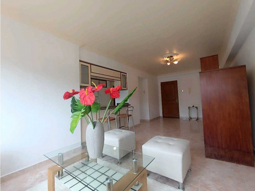 Apartamento En Alquiler Urb Trigaleña Pe-9207744