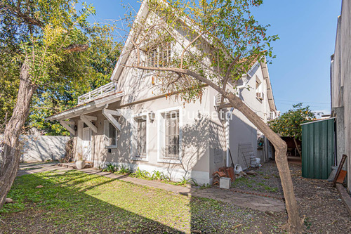 Venta Casa 5 Ambientes Con Garaje, Quincho Y Piscina En Haedo.
