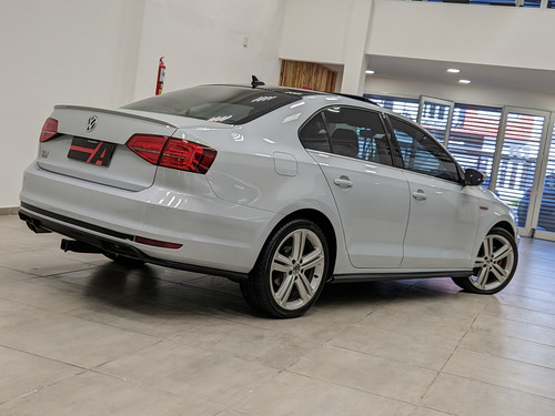 Volkswagen Vento 2.0 Tsi Gli 211cv App Connect + Nav