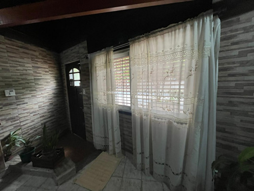 Ph Tipo Casa De Cuatro Ambientes En Planta Baja En Piñeyro