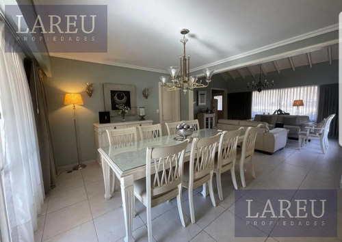 Imagen 12 de 30 de Casa En Venta - Club De Campo Pueyrredon