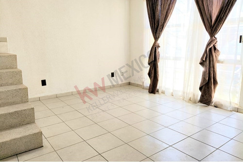 Casa En Venta En Hacienda Del Valle Ii, San Mateo Otzacatipan, Toluca