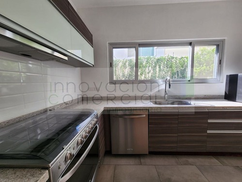 Imagen 4 de 28 de Casa En Renta, Hacienda Juriquilla, 3rec, 3.5 Baños, Cto De