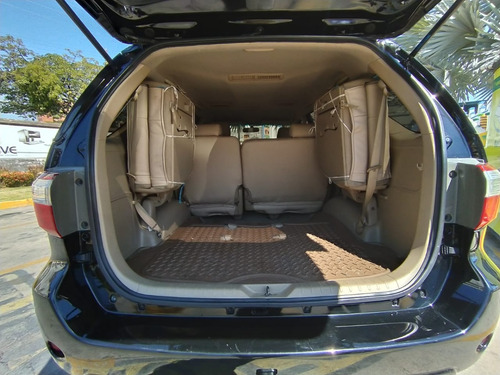 Imagen 12 de 14 de Toyota Fortuner 4x4