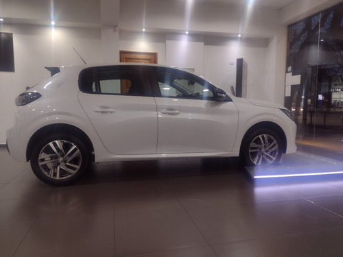 Imagen 3 de 7 de Peugeot 208 Feline Tiptronic 1.6