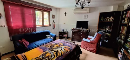 Casa Caurimare 25-20431 R.e