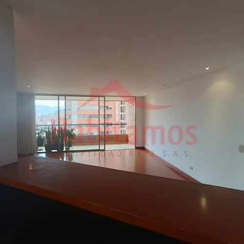 Apartamento En Arriendo En Medellín - El Poblado Cod 68552