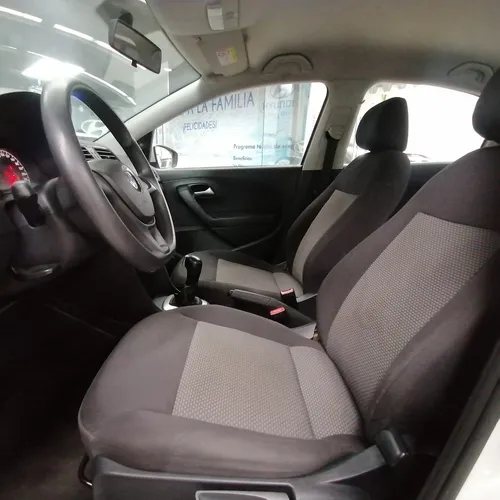 Volkswagen Vento 1.6 Starline At