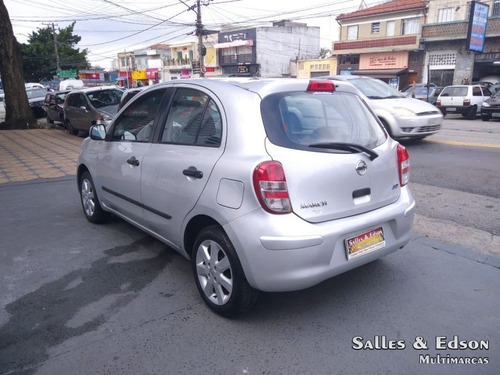 Imagem 4 de 11 de Nissan March Sv 1.6 Flex 4p 2013