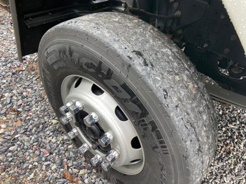 Imagem 12 de 12 de Ford Cargo 2422 8x2 Chassi Bx Km Fs Caminhoes