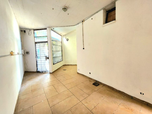 Local En Venta En Ituzaingo Sur
