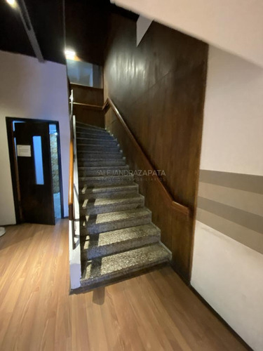 Venta Gran Local Comercial Con Renta!! Plaza Independencia