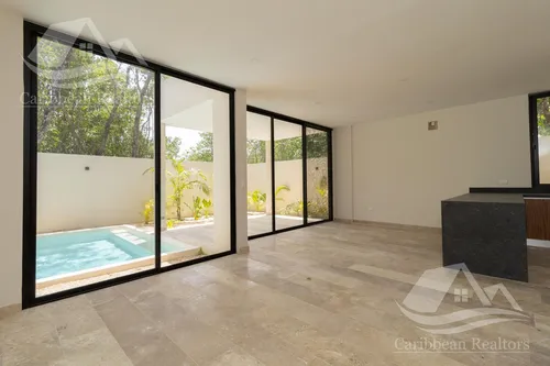 Casa En Venta En Playa Del Carmen Valenia