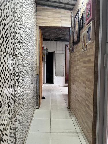 Casa Com 3 Quartos, 2 Banheiros E Vaga Para Até 2 Veículos