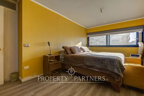Duplex En Luis Thayer Ojeda, Metro Tobalaba, Provi...