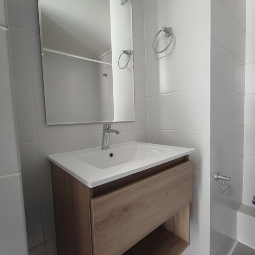 Edificio Av. Sta. Rosa (1 Est. 1 Bod.) Vista Norte Piso 4