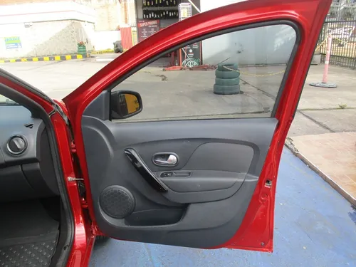 Renault Sandero Zen 1600cc Mt Aa