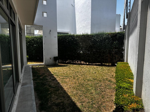 En Renta Amplia E Iluminada Casa A Solo 2 Cuadras De Tollocan, Av. Tecnológico Y Las Torres.