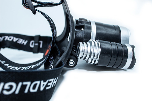 Lanterna Cabeça Recarregável Triplo T6 Led Cree Profissional