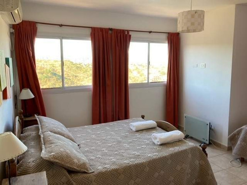 Imagen 2 de 10 de (cod 6396) En Venta 4 Cabañas Equipadas Con Pileta En Carlos Paz