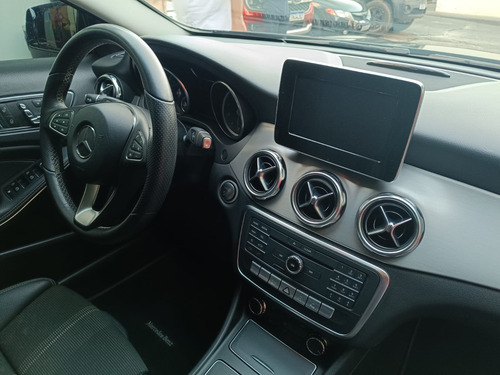 Mercedes-Benz Classe GLA 1.6 Advance Turbo Flex 5p