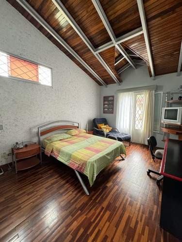 Casa En Venta 1.026 M2 - Urb. Alto Prado