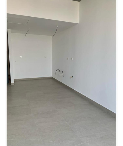 Departamento En Venta En Mitras Centro