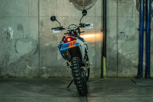 Imagen 3 de 18 de Husqvarna 701 Enduro 2021