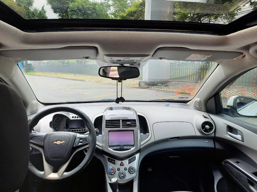Imagen 13 de 14 de Chevrolet Sonic Lt Hach Back M/t 1.6