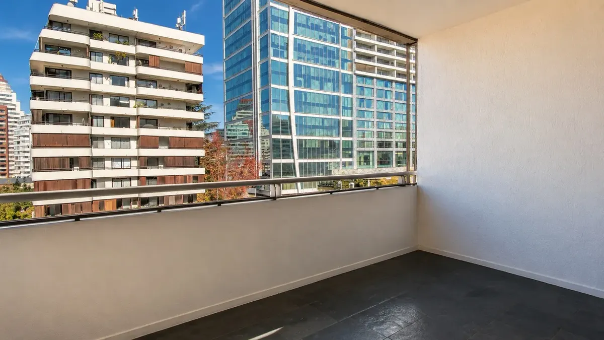Imagen 4 de 15 de Exclusivo Departamento En El Corazón De El Golf Las Condes